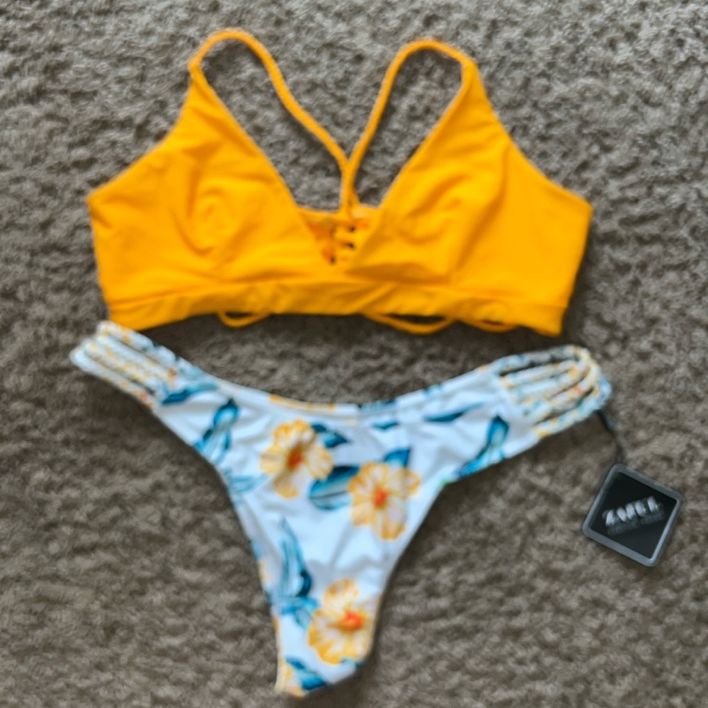 Zaful Yellow and White Bikini Set Swimwear women’s size Xl